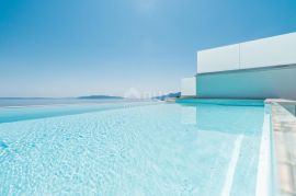 OPATiJA, POBRI- villa 500m2 s panoramskim pogledom na more i bazenom na krovu + okoliš 800m2, Opatija - Okolica, Kuća