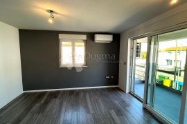 Atraktivna novogradnja u okolici Poreča, Poreč, Appartement