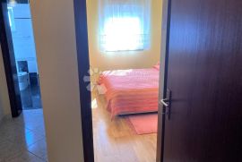 PRILIKA!! STAN SA POGLEDOM, 600M OD MORA, Novigrad, Apartamento