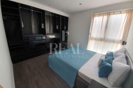 Renovirani dvosoban stan u Splitu, predio Kocunar!!!, Split, Appartement