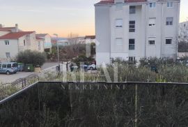 Predivna kuća u Kaštel Štafiliću sa zemljištem, izvrsna prilika!!!, Kaštela, Casa