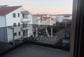 Predivna kuća u Kaštel Štafiliću sa zemljištem, izvrsna prilika!!!, Kaštela, House