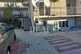 Dvosobni stan u Kaštel Kambelovcu, izvrsna prilika!!!, Kaštela, Flat