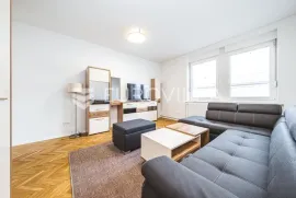 Zagreb, Bauerova, novouređen trosoban stan, PRVI NAJAM, 77 m2, Zagreb, Flat