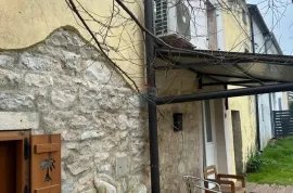 Tar, kuća sa četiri apartmana, Poreč, Σπίτι