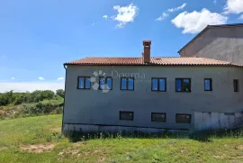 Villa u Rovinjskom Selu, ROH BAU 550 m2, sa okućnicom od 3521 m2, Rovinj, Kuća