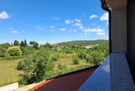 Villa u Rovinjskom Selu, ROH BAU 550 m2, sa okućnicom od 3521 m2, Rovinj, Kuća