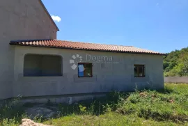 Villa u Rovinjskom Selu, ROH BAU 550 m2, sa okućnicom od 3521 m2, Rovinj, Kuća