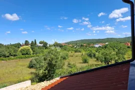 Villa u Rovinjskom Selu, ROH BAU 550 m2, sa okućnicom od 3521 m2, Rovinj, Kuća