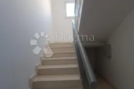 TROSOBNI STAN S VRTOM, STROŽANAC, Podstrana, Apartamento