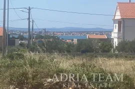 KUĆA S BAZENOM, MIRNA I TIHA POZICIJA, VRSI - ZADAR, Nin, Famiglia