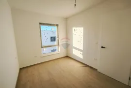 Pula, Veli vrh, novogradnja, penthouse 118m2, Pula, Appartamento