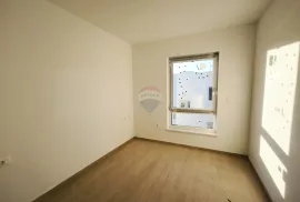 Pula, Veli vrh, novogradnja, penthouse 118m2, Pula, شقة