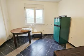 ŠĆITARJEVO, NAJAM SAMOSTOJEĆE KUĆE ZA SMJEŠTAJ RADNIKA, Velika Gorica - Okolica, House