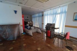 HOTEL PRVI RED DO MORA, ZAOSTROG, Gradac, Commercial property