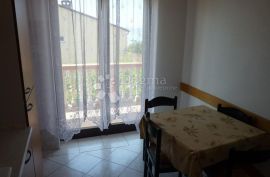 Kuća sa 6 apartman STARIGRAD PAKLENICA, Starigrad, Σπίτι