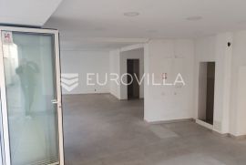 Novalja, Centar, Ulični lokal 39m2 i 49m2 na izvrsnoj lokaciji, Novalja, Gewerbeimmobilie