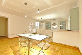 Stan u samom centru Rijeke, Rijeka, Apartamento