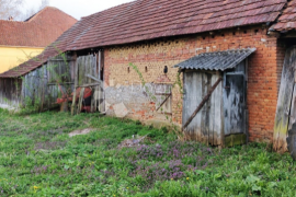 kuća Gazije, Feričanci, بيت