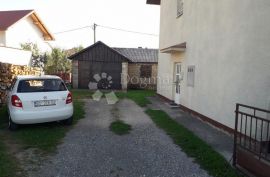 Kuća u centru Gospića sa poslovnim prostorom, Gospić, House