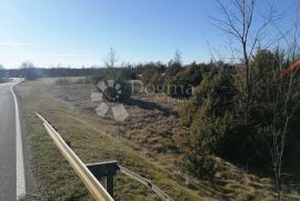 PROSTRANO ZEMLJIŠTE U BLIZINI INDUSTRIJISKE ZONE, Žminj, Land