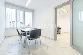 Zaprešić, poslovni prostor 180 m2, vrhunska lokacija, Commercial property