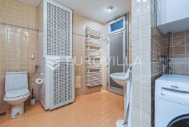 Zagreb, Pantovčak, prekrasan trosoban stan 131 m2, parking, terasa, Zagreb, Wohnung