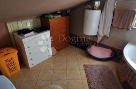 Atraktivan prostran stan, Fažana, Appartement