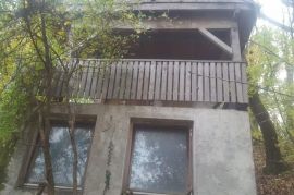 Građevinsko zemljište sa vikendicom, 1364m2, Črnomerec, Γη