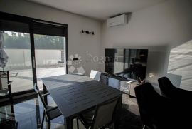 Atraktivan stan novogradnja, Poreč, Apartamento