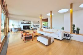 Luksuzna vila u Šestinama, 560 m², Podsljeme, Kuća
