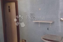 Poslovni prostor s velikom potencijalom, Donji Grad, Коммерческая недвижимость