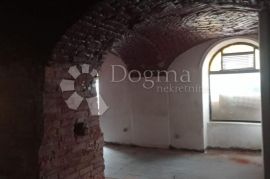 Poslovni prostor s velikom potencijalom, Donji Grad, Commercial property