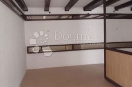 Poslovni prostor s velikom potencijalom, Donji Grad, Propiedad comercial