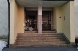 VRBOVSKO dvosoban s dnevnim, 2 kat, Vrbovsko, Appartement