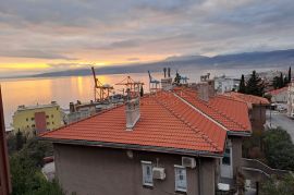 Rijeka, Krimeja, 3s+db 87m2 s pogledom na more, Rijeka, Appartement