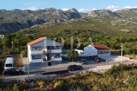 Seline, Starigrad Paklenica-kuća s bazenom, Starigrad, Haus