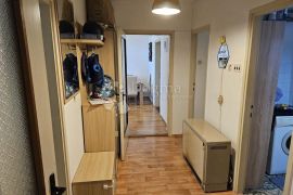 70 m2 - stan na prvom katu, Pula, Flat