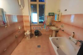 Opatija, stan u vili drugi red od mora, terasa 30 m2, otvoreni pogled na more, Opatija, Daire