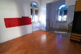 Opatija, stan u vili drugi red od mora, terasa 30 m2, otvoreni pogled na more, Opatija, شقة