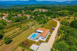 PREKRASNA VILA NA SA GRIJANIM BAZENOM, Labin, Famiglia