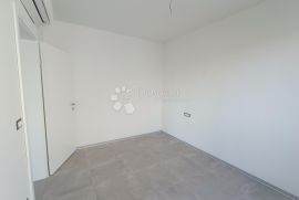 SAVRŠEN STAN NA TOP LOKACIJI- S4, Okrug, Apartamento