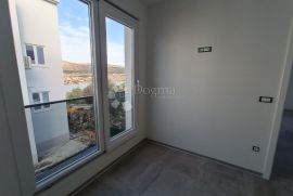 SAVRŠEN STAN NA TOP LOKACIJI- S4, Okrug, Appartment