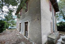Kuća KANFANAR Starija kuća za adaptaciju na velikoj okućnici., Kanfanar, Ev