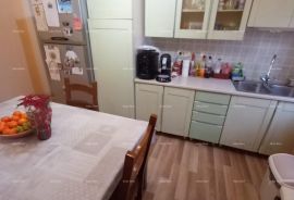 Stan Prodaja stana u Puli, centar! Kaštel., Pula, Apartamento