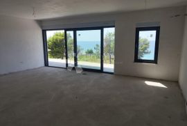 ROGOZNICA- LUKSUZNI PENTHOUSE PORED PLAŽE, Rogoznica, Διαμέρισμα