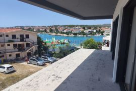 ROGOZNICA- LUKSUZNI PENTHOUSE PORED PLAŽE, Rogoznica, Διαμέρισμα