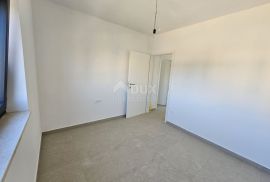 ISTRA, POREČ, OKOLICA - 3SS+DB stan na prvom katu sa krovnom terasom, Poreč, Apartamento