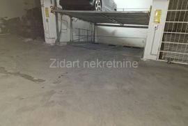 Južni bulevar, garažno mesto, Vračar, Garage