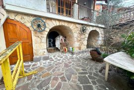 Tribalj - obnovljena dvojna kuća, Vinodolska Općina, Casa